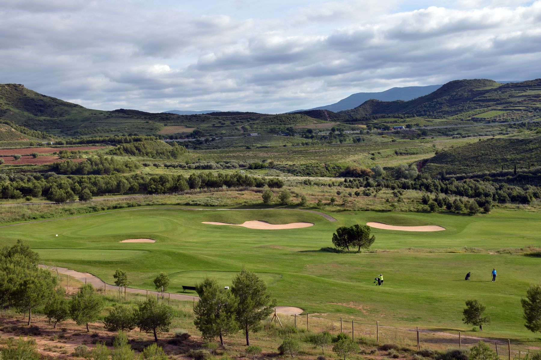 Campo de golf de Logroño para una escapada de golf y bodegas por España